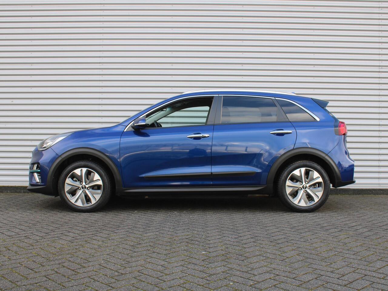 KIA e-Niro Executiveline 64 kWh | Warmtepomp | Stuur- / stoelverwarming + ventilatie | Elek. stoelverstelling | Camera | Cruise adapt. | Leer | 17" LM |