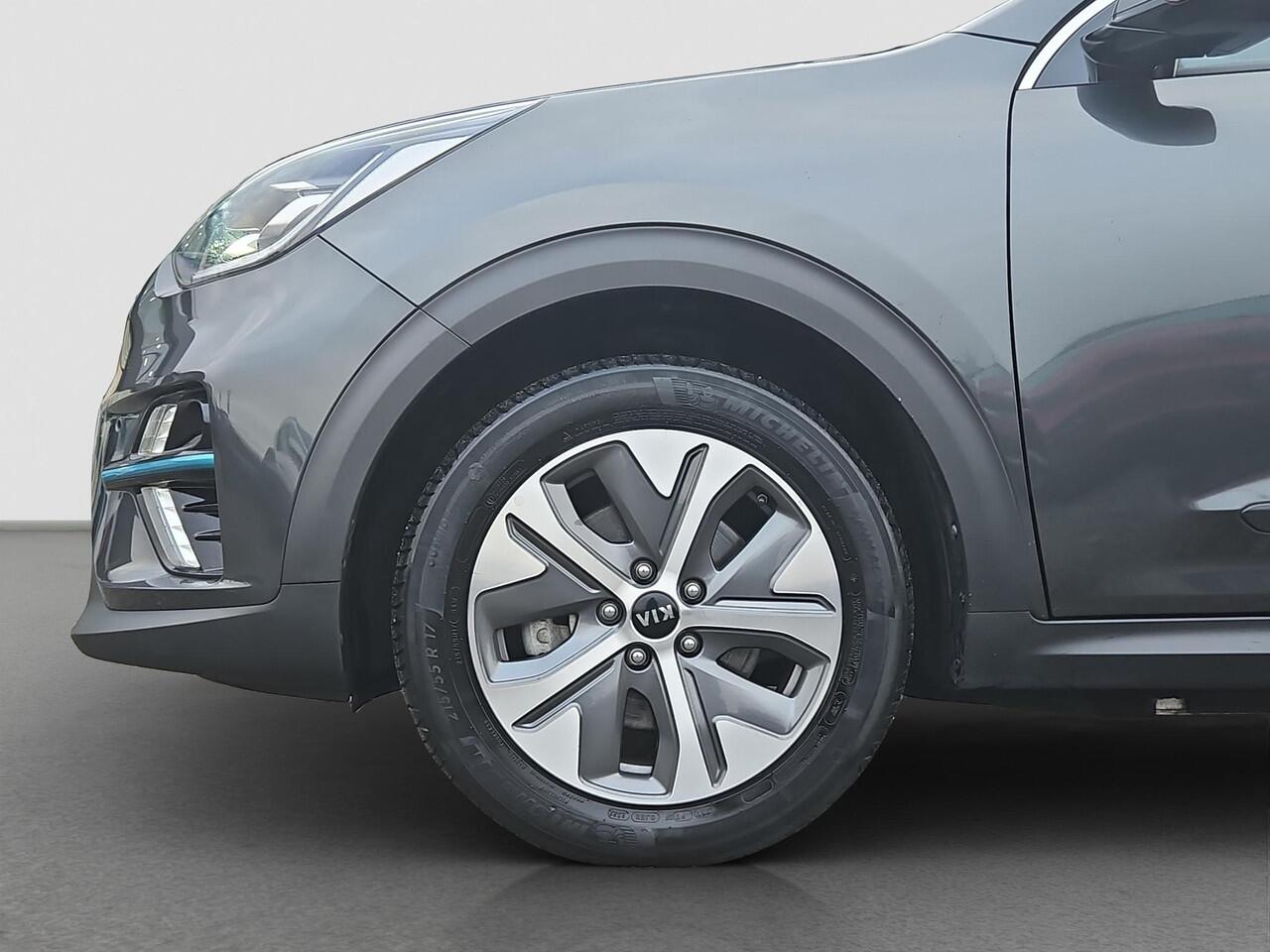 KIA e-Niro ExecutiveLine 64 kWh | Full Option | Leder | Stoelverwarming & Verkoeling | JBL | Memory Seats |