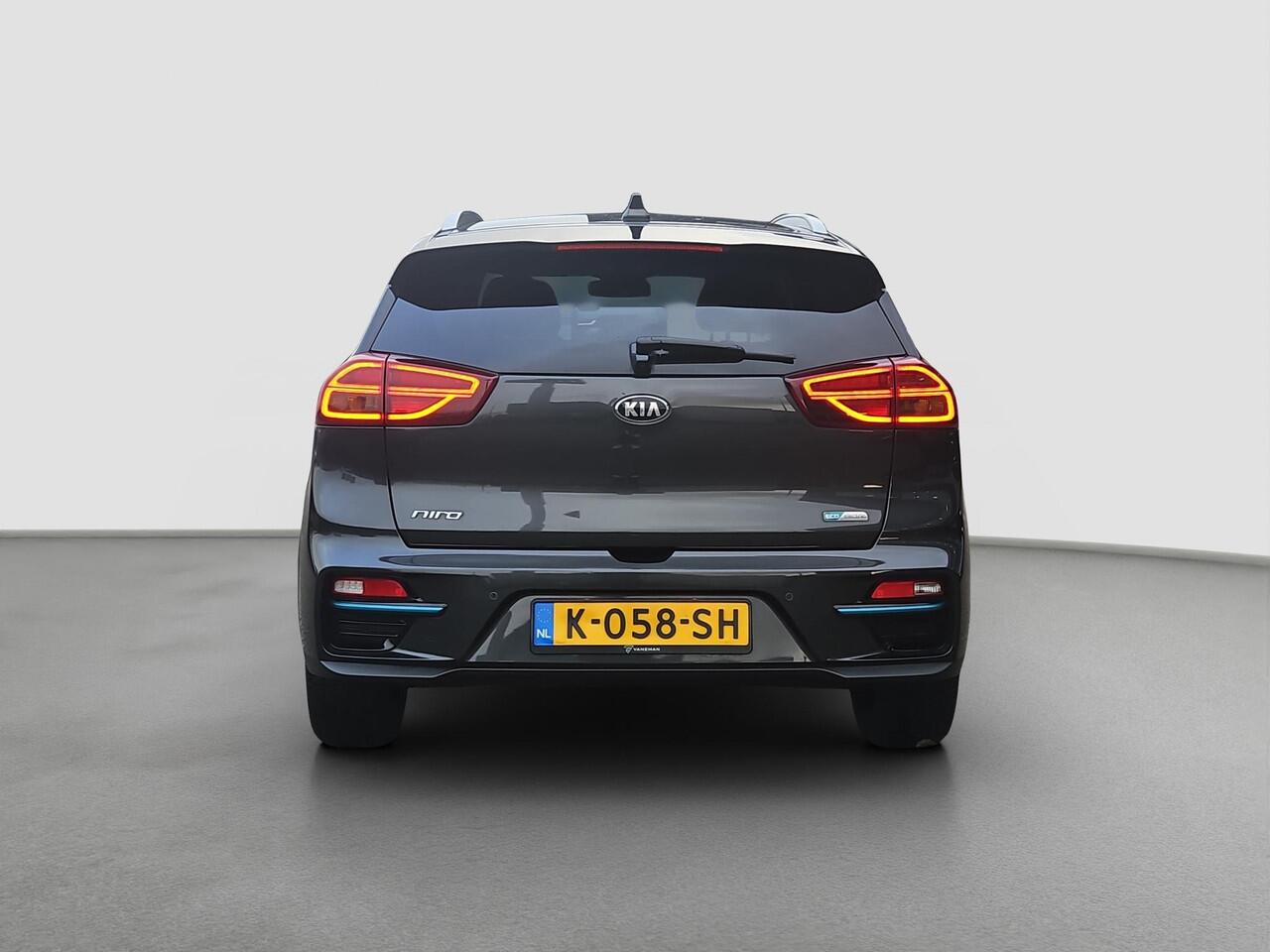 KIA e-Niro ExecutiveLine 64 kWh | Full Option | Leder | Stoelverwarming & Verkoeling | JBL | Memory Seats |