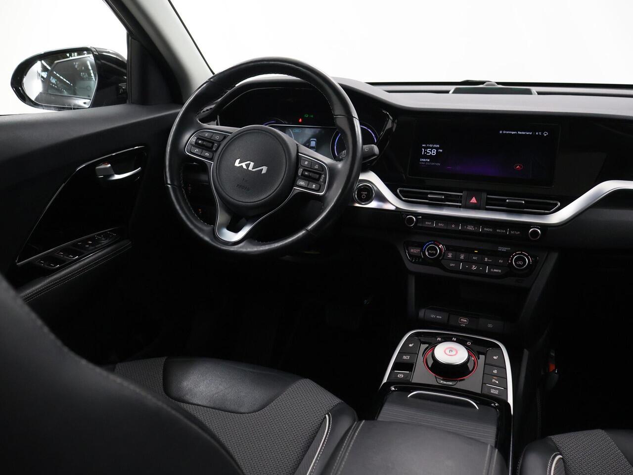 KIA e-Niro DynamicPlusLine 64 kWh | Panoramadak | Stoel/Stuurwielverwarming | Adaptieve Cruise Control | Keyless Go | LED Koplampen |