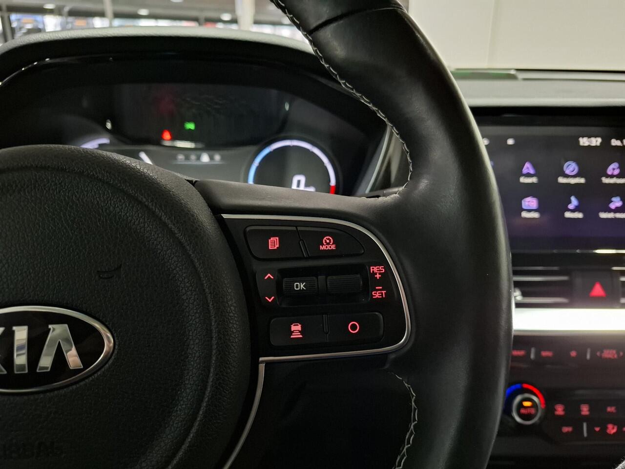 KIA e-Niro ExecutiveLine 64 kWh Trekhaak, Stoel en stuur verwarming, Apple Carplay/Android Auto, Navigatie, Camera.