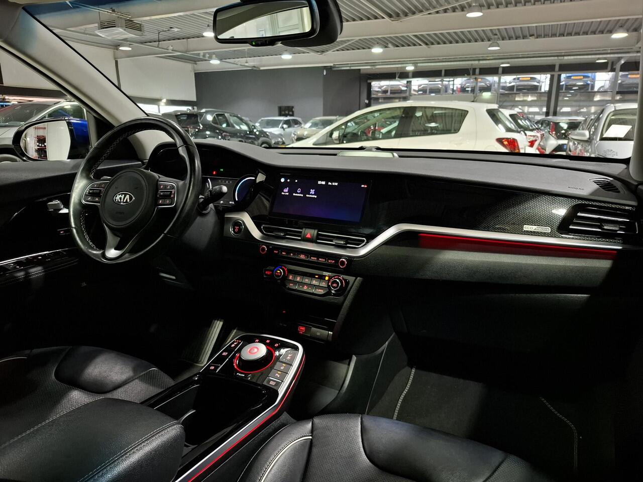 KIA e-Niro ExecutiveLine 64 kWh Trekhaak, Stoel en stuur verwarming, Apple Carplay/Android Auto, Navigatie, Camera.