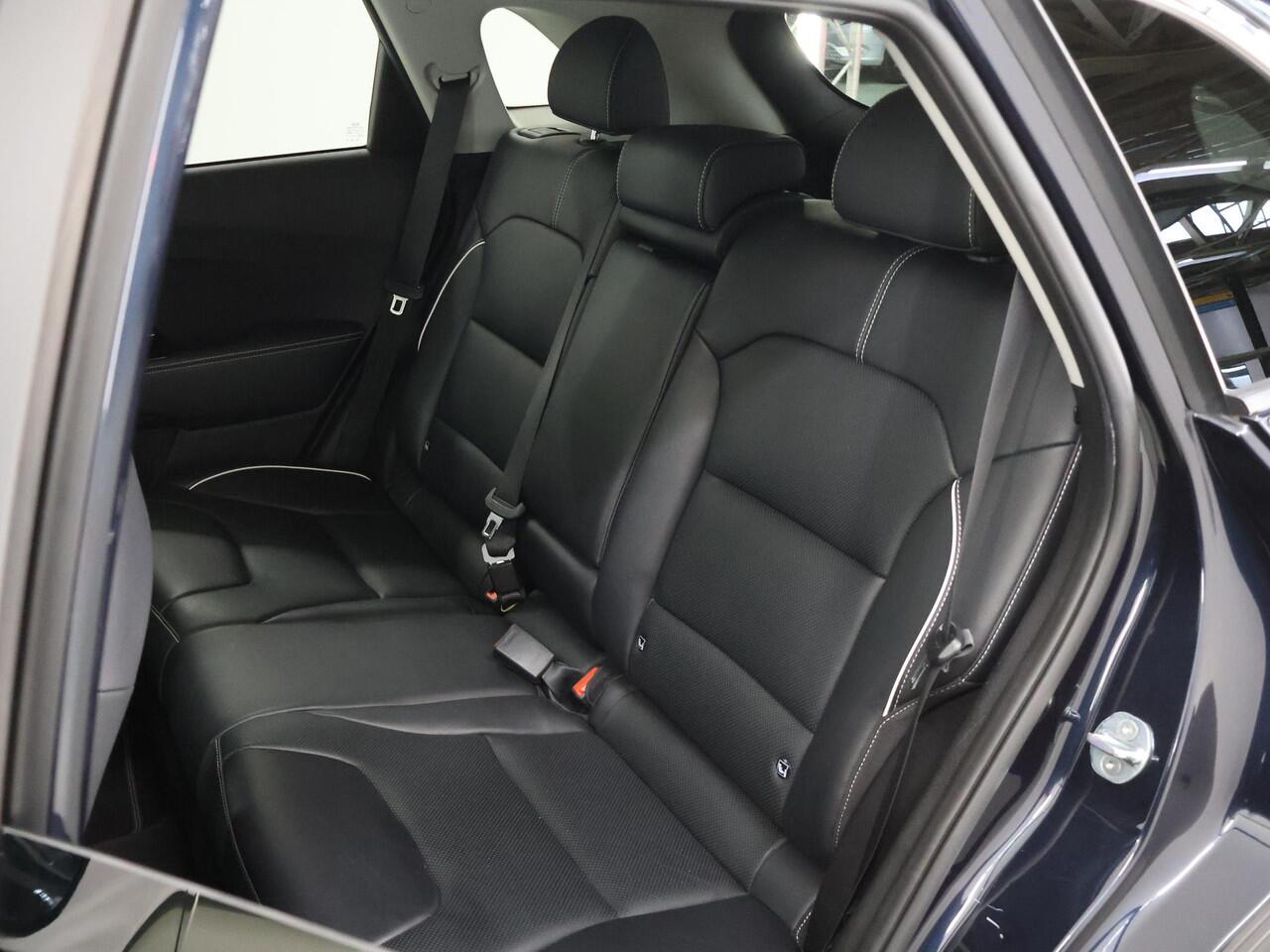 KIA e-Niro DynamicPlusLine 64 kWh | SOH 97% | Panoramadak | Stoel/Stuurwielverwarming | JBL | Adaptieve Cruise Control | Keyless Go | LED Koplampen |