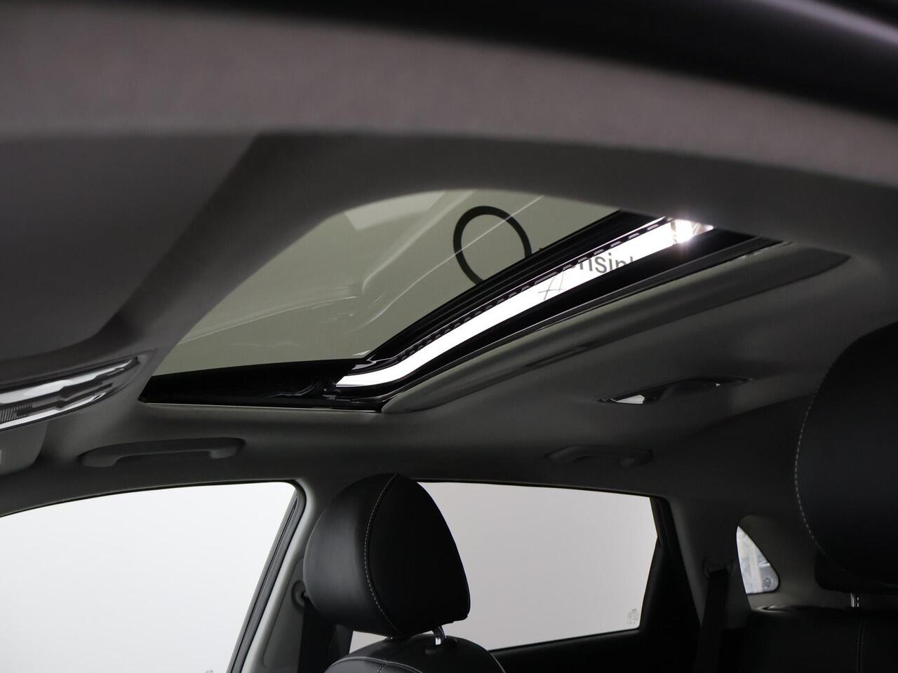 KIA e-Niro DynamicPlusLine 64 kWh | SOH 97% | Panoramadak | Stoel/Stuurwielverwarming | JBL | Adaptieve Cruise Control | Keyless Go | LED Koplampen |