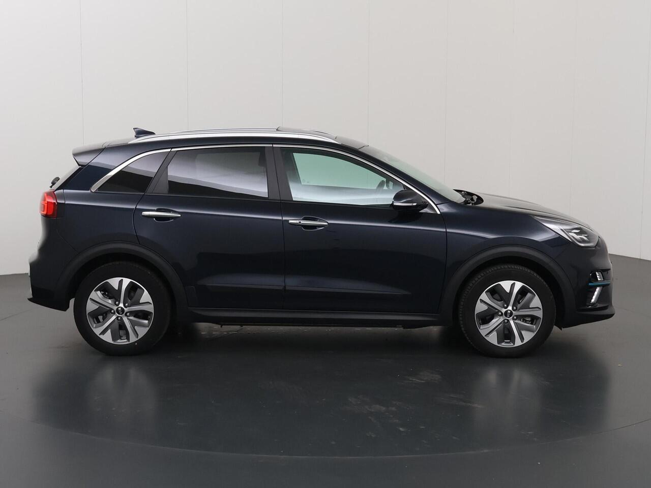 KIA e-Niro DynamicPlusLine 64 kWh | SOH 97% | Panoramadak | Stoel/Stuurwielverwarming | JBL | Adaptieve Cruise Control | Keyless Go | LED Koplampen |