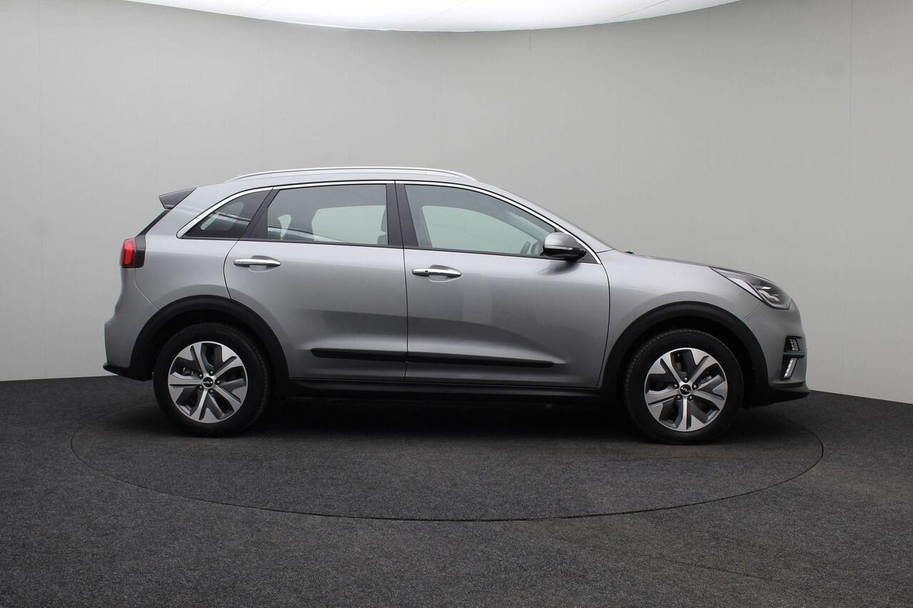 KIA e-Niro Edition 64 kWh 2022 | Navigatie | Camera | Carplay | DAB Radio | Stuurwiel Bediening | Cruise Control | Stoelverwarming | Elektrische Ramen | Achteruitrij Camera | Boekjes