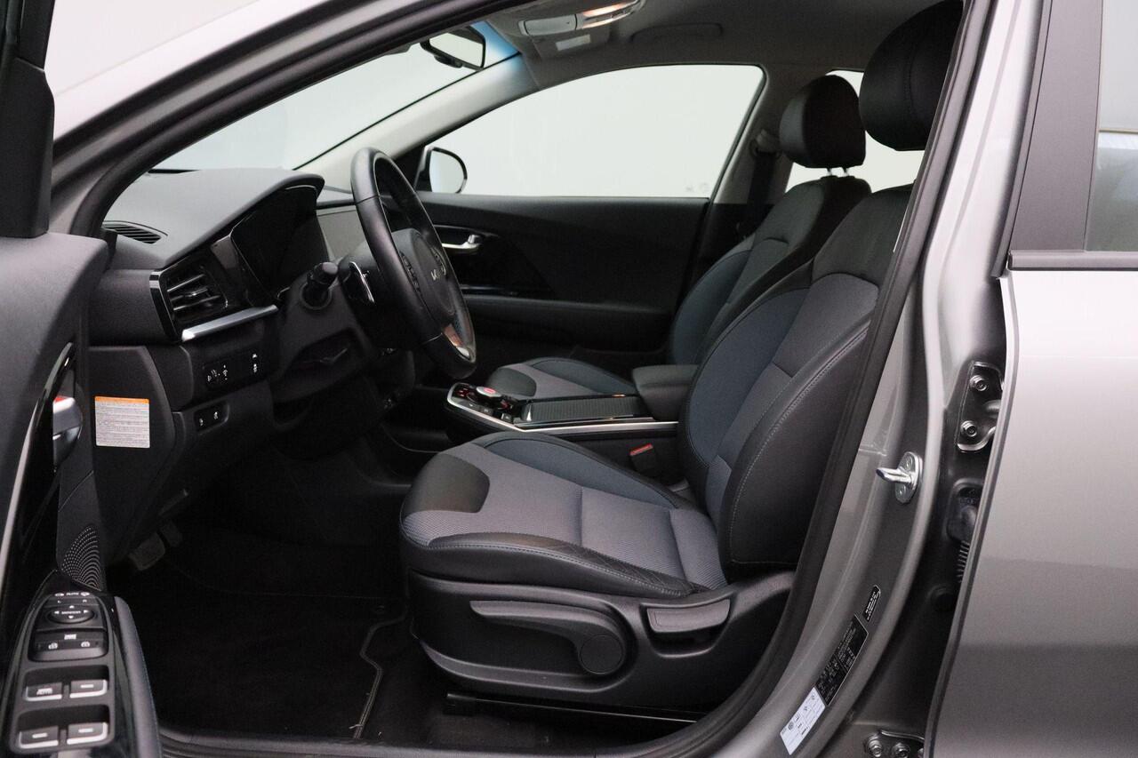 KIA e-Niro Edition 64 kWh 2022 | Navigatie | Camera | Carplay | DAB Radio | Stuurwiel Bediening | Cruise Control | Stoelverwarming | Elektrische Ramen | Achteruitrij Camera | Boekjes