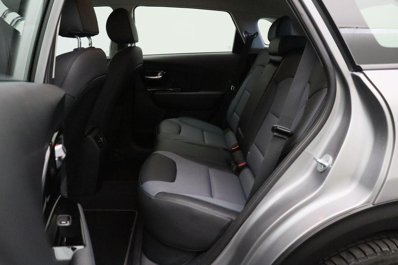 KIA e-Niro Edition 64 kWh 2022 | Navigatie | Camera | Carplay | DAB Radio | Stuurwiel Bediening | Cruise Control | Stoelverwarming | Elektrische Ramen | Achteruitrij Camera | Boekjes