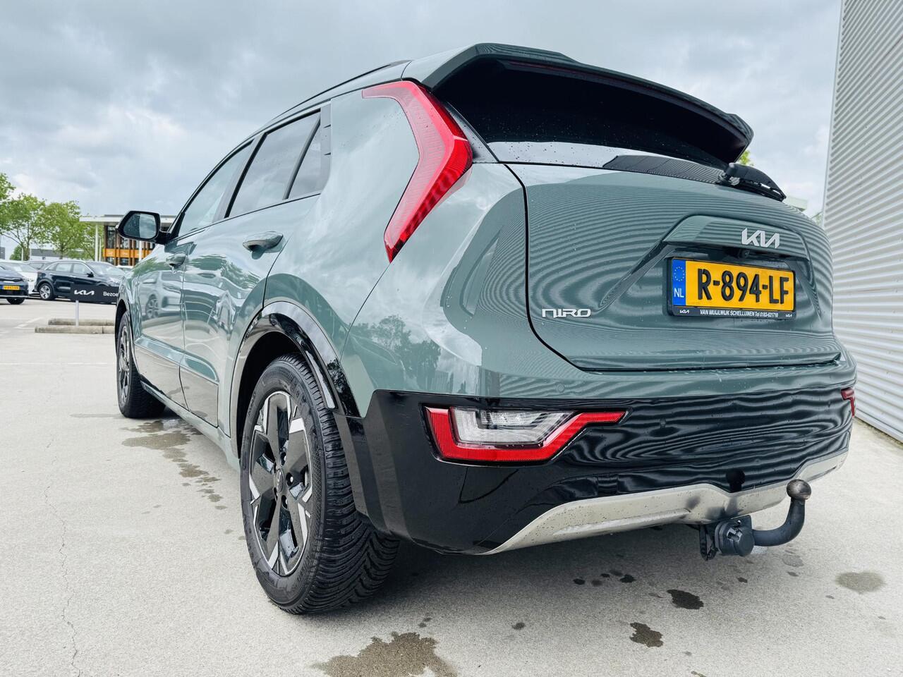 KIA e-Niro EV DynamicPlusLine 64.8 kWh GERESERVEERD ! Trekhaak | NW geleverd & onderhouden