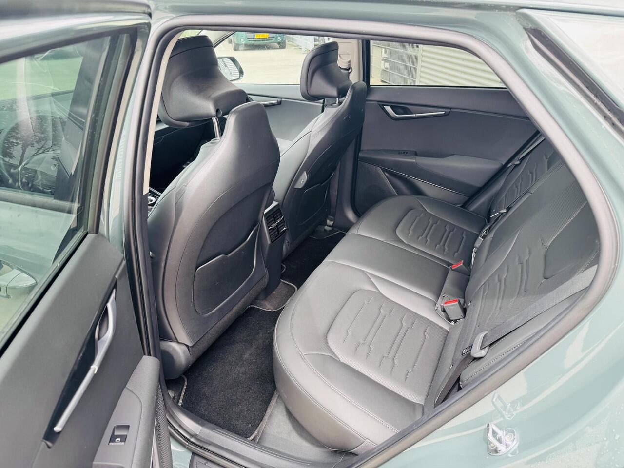 KIA e-Niro EV DynamicPlusLine 64.8 kWh GERESERVEERD ! Trekhaak | NW geleverd & onderhouden