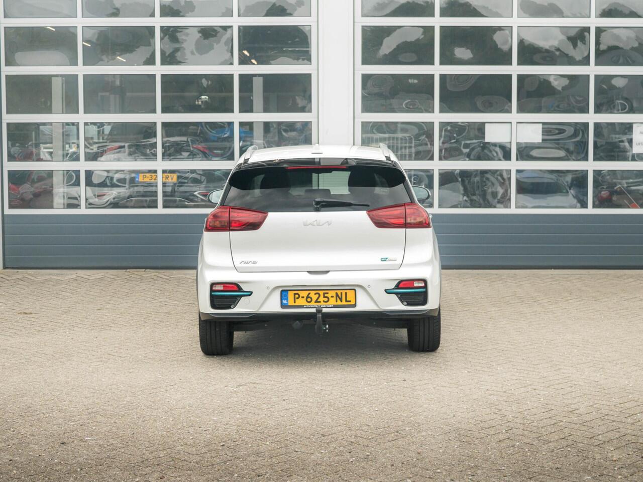 KIA e-Niro DynamicPlusLine 64 kWh l Stoel verwarming l Stuurwiel verwarming l 3 Fase l Trekhaak