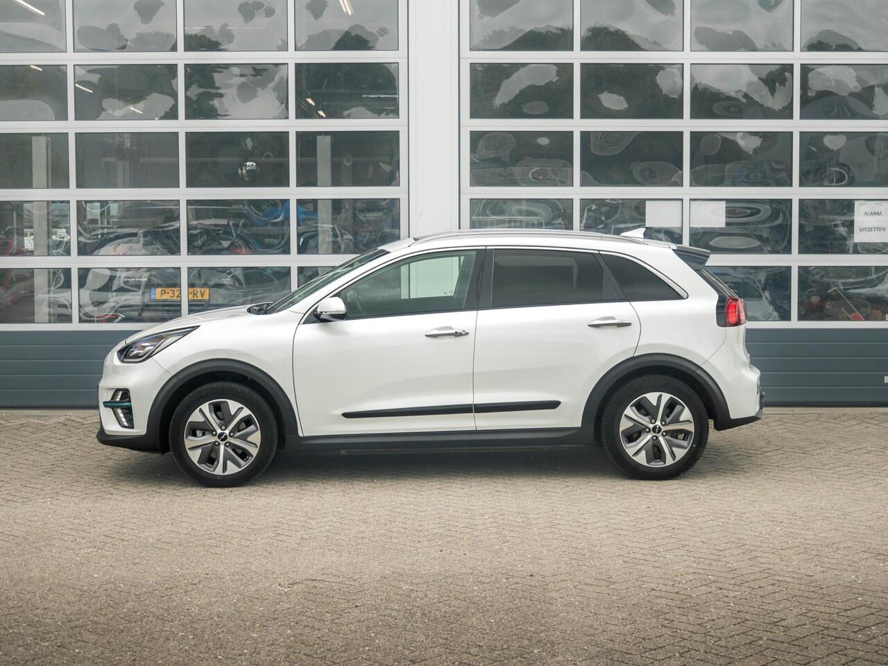 KIA e-Niro DynamicPlusLine 64 kWh l Stoel verwarming l Stuurwiel verwarming l 3 Fase l Trekhaak