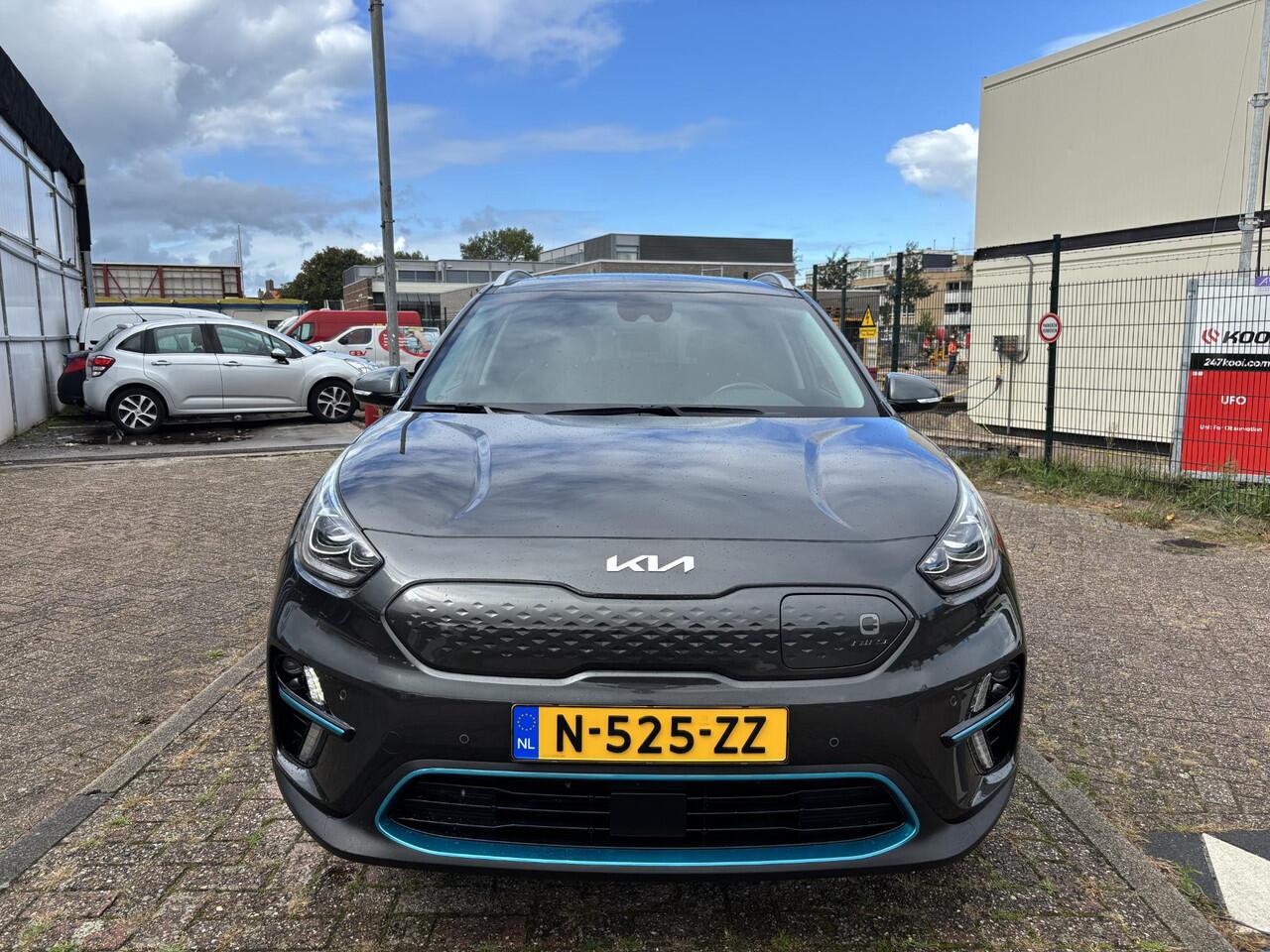 KIA e-Niro ExecutiveLine 64 kWh Navi/Camera/Open Dak/Lederen bekleding/GEEN AFLEVERKOSTEN