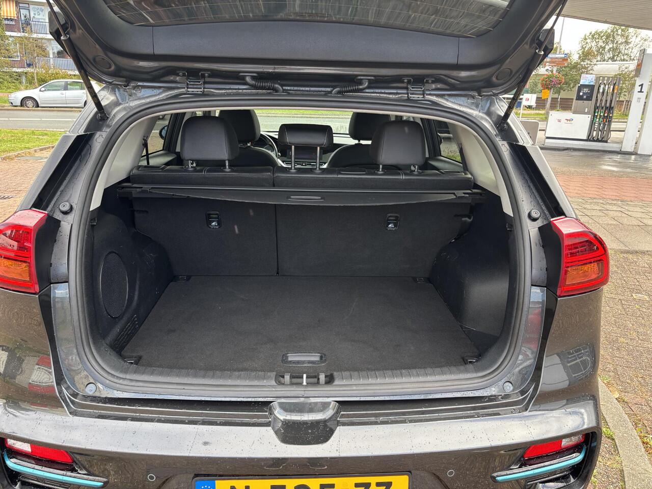 KIA e-Niro ExecutiveLine 64 kWh Navi/Camera/Open Dak/Lederen bekleding/GEEN AFLEVERKOSTEN