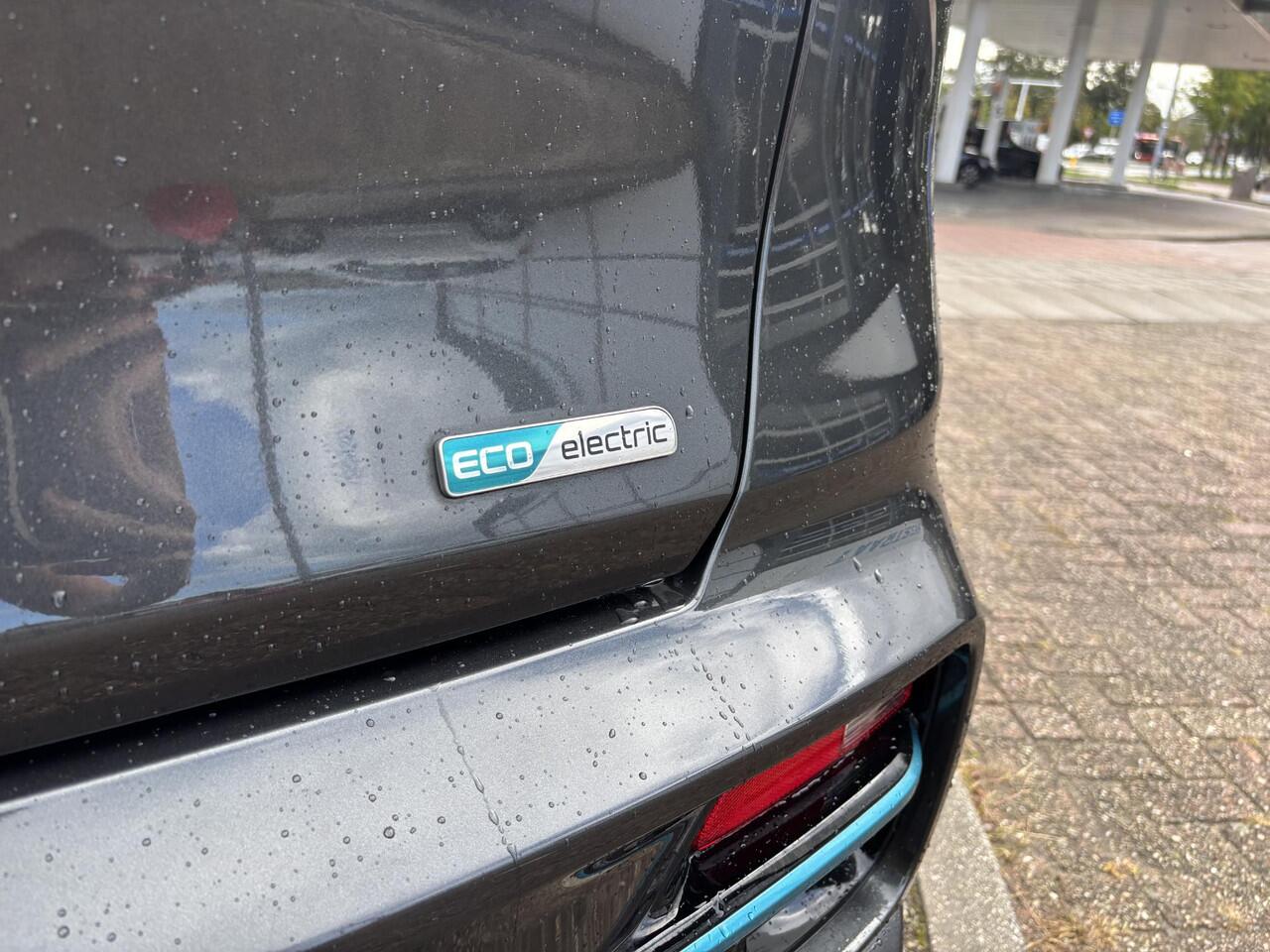 KIA e-Niro ExecutiveLine 64 kWh Navi/Camera/Open Dak/Lederen bekleding/GEEN AFLEVERKOSTEN