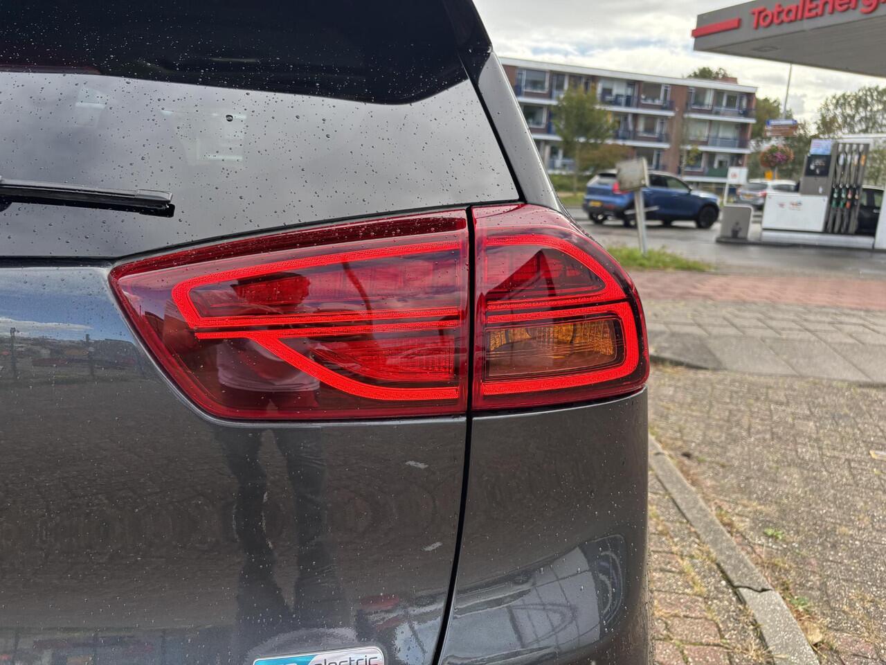 KIA e-Niro ExecutiveLine 64 kWh Navi/Camera/Open Dak/Lederen bekleding/GEEN AFLEVERKOSTEN