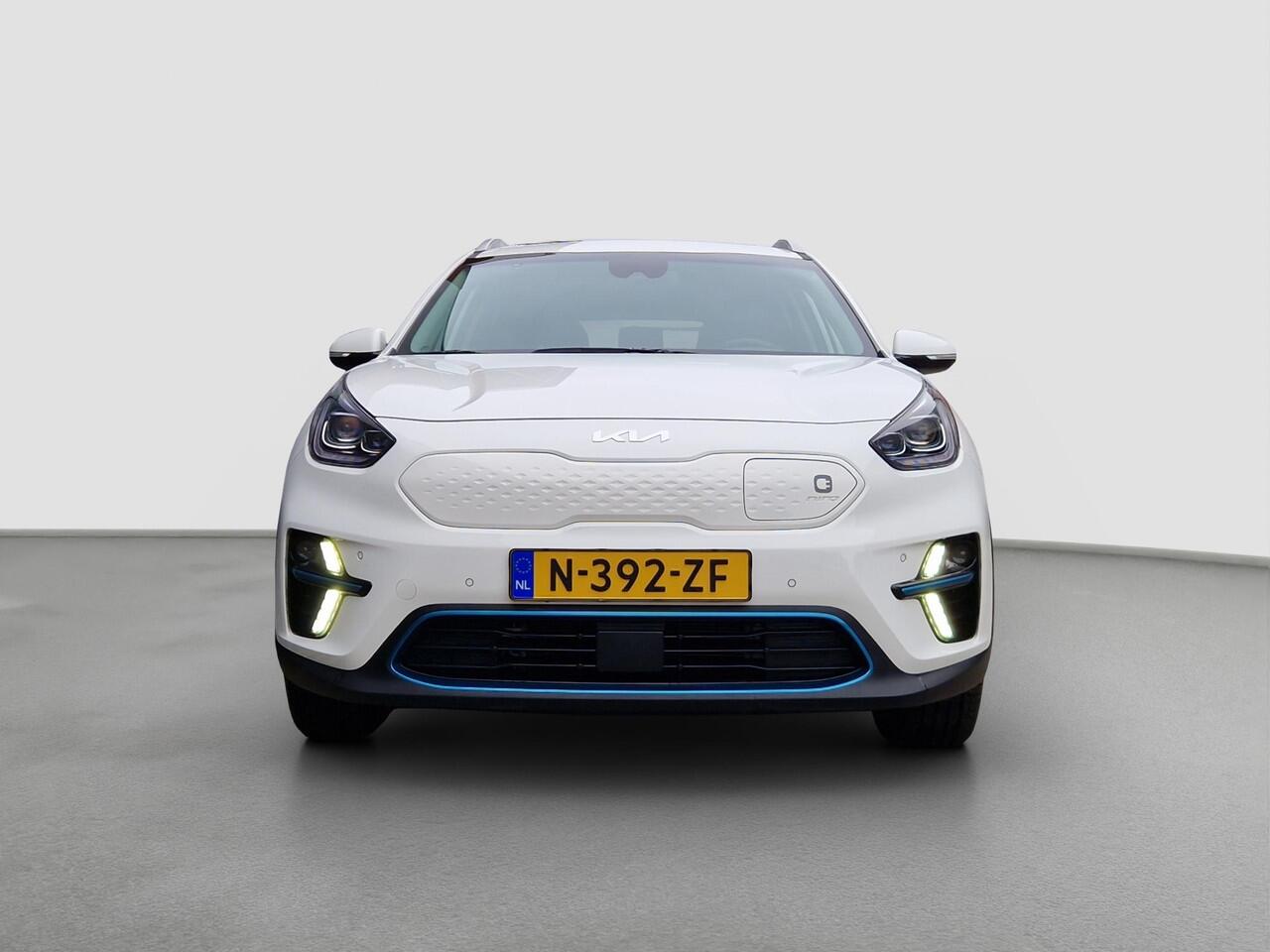 KIA e-Niro ExecutiveLine 64 kWh | 1e Eigenaar | Open Dak | LED | RMC Trekhaak | JBL | Stoelventilatie |