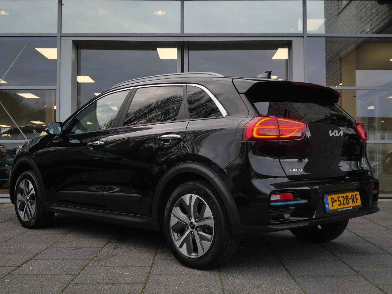 KIA e-Niro DynamicPlusLine 64 kWh | Trekhaak | Cruise | Clima | Camera | Carplay | Keyless | Navi | Stoel-stuurverwarming |