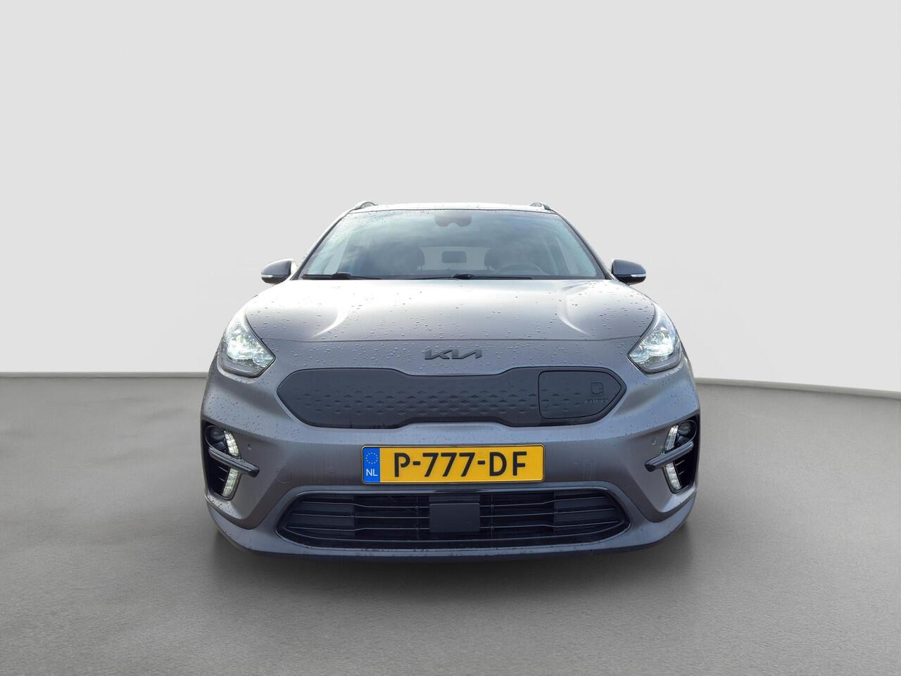 KIA e-Niro ExecutiveLine 64 kWh Automaat | Stoelverkoeling & Verwarming | Camera | Cruise | Leder | Sensoren |