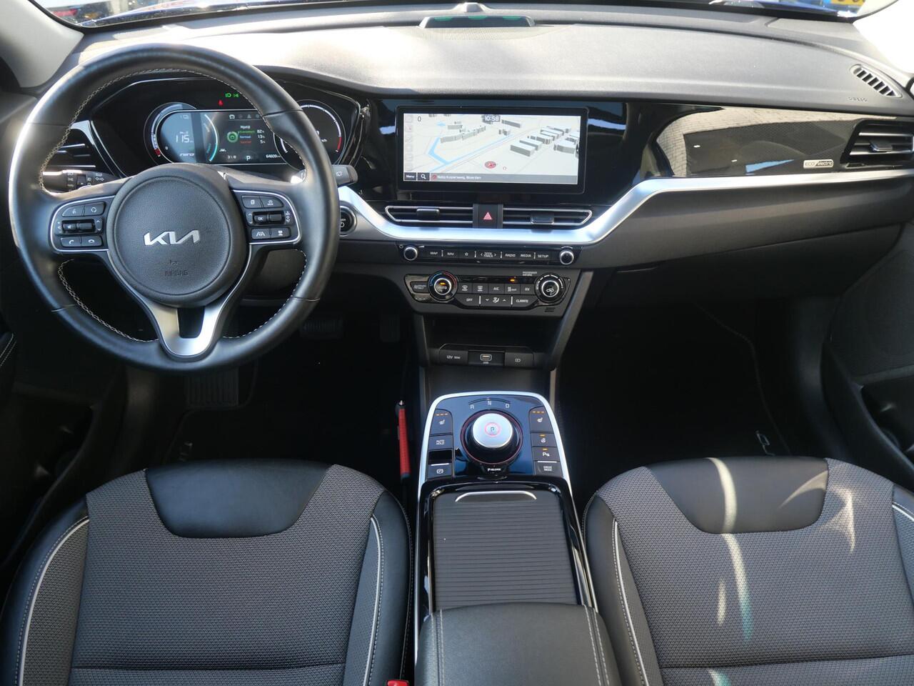 KIA e-Niro DynamicPlusLine 64 kWh | Cruise | Clima | Camera | Carplay | Navi | keyless | stoel-stuurverwarming | Schuif-kanteldak |