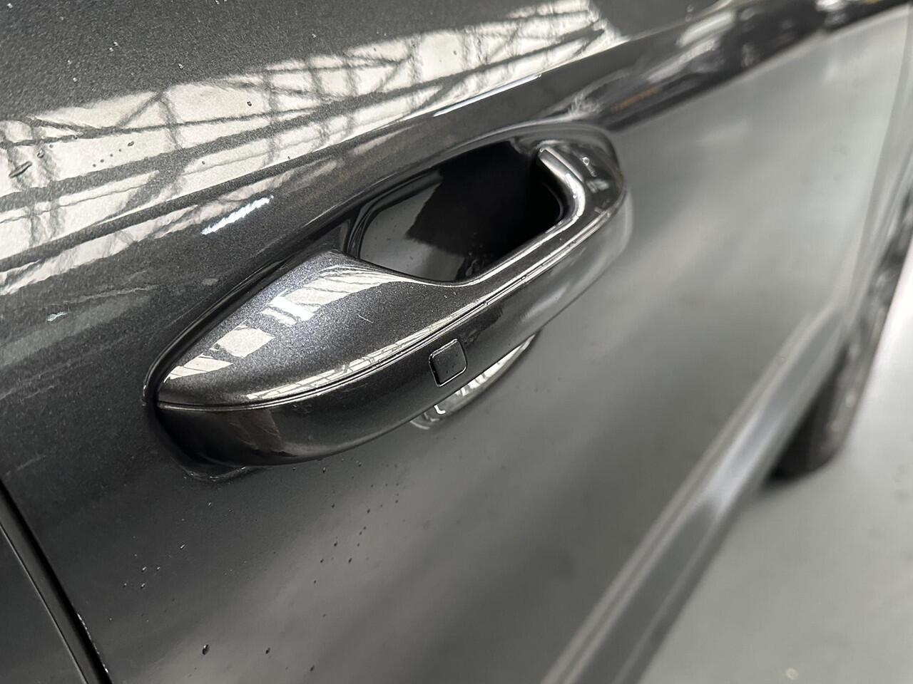 KIA e-Niro EV DynamicLine 64.8 kWh Dodehoekdetectie, Elektrische Stoelen, Adaptieve Cruisecontrol, Stoel en Stuurverwarming en meer!