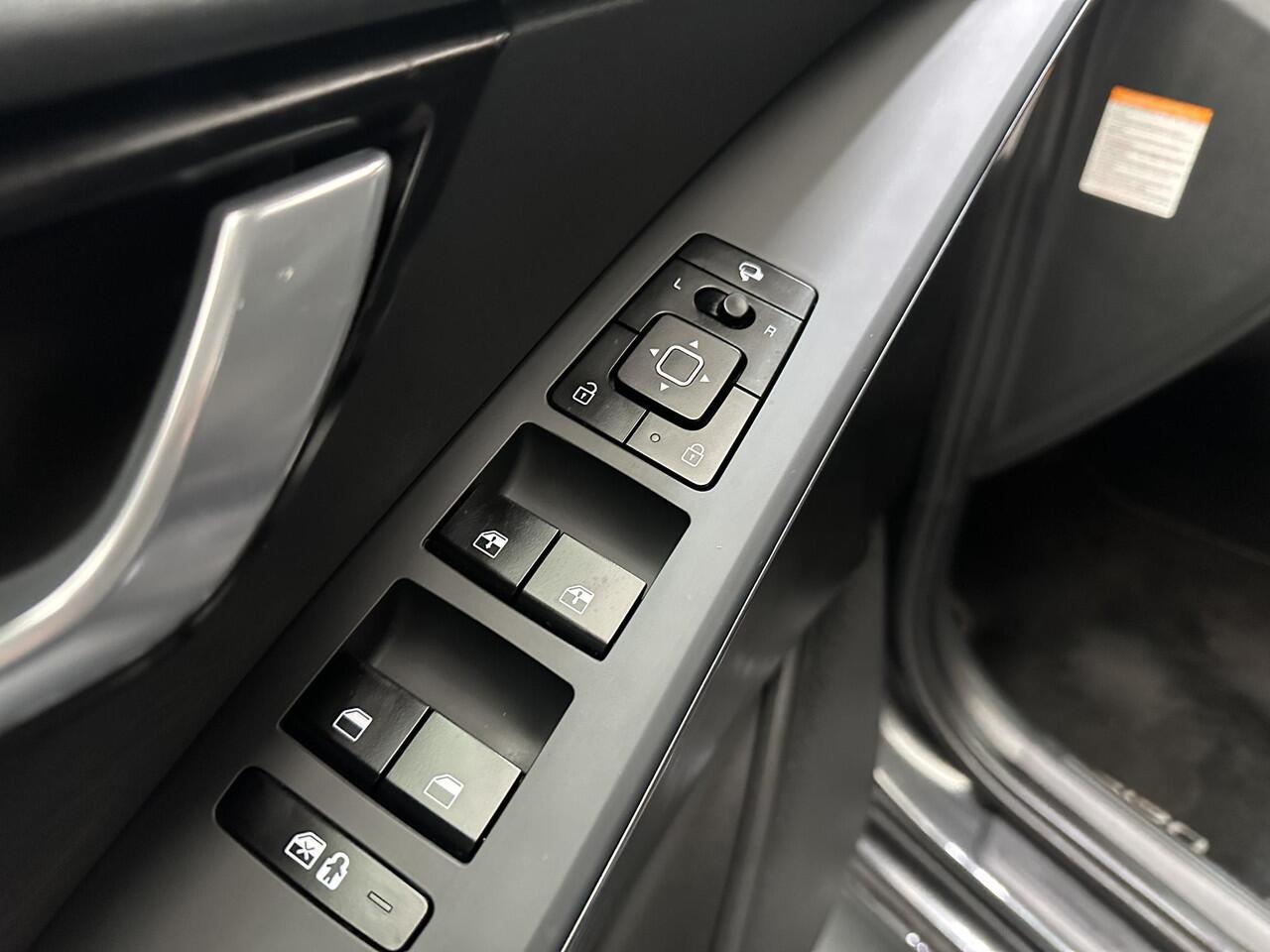 KIA e-Niro EV DynamicLine 64.8 kWh Dodehoekdetectie, Elektrische Stoelen, Adaptieve Cruisecontrol, Stoel en Stuurverwarming en meer!