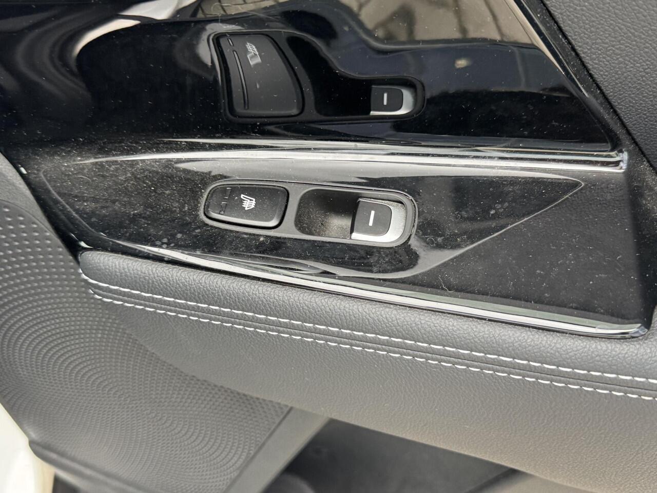 KIA e-Niro ExecutiveLine 64 kWh | Stoel en Stuurverwarming | Stoel Ventilatie | Warmtepomp | Schuif-/Kantel dak