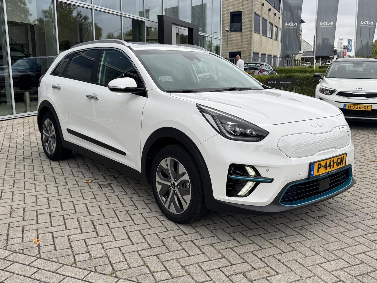 KIA e-Niro ExecutiveLine 64 kWh | Stoel en Stuurverwarming | Stoel Ventilatie | Warmtepomp | Schuif-/Kantel dak