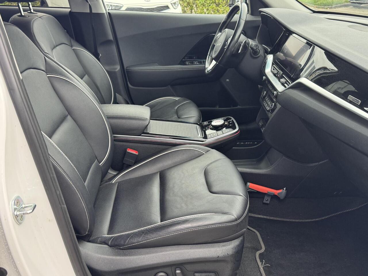 KIA e-Niro ExecutiveLine 64 kWh | Stoel en Stuurverwarming | Stoel Ventilatie | Warmtepomp | Schuif-/Kantel dak