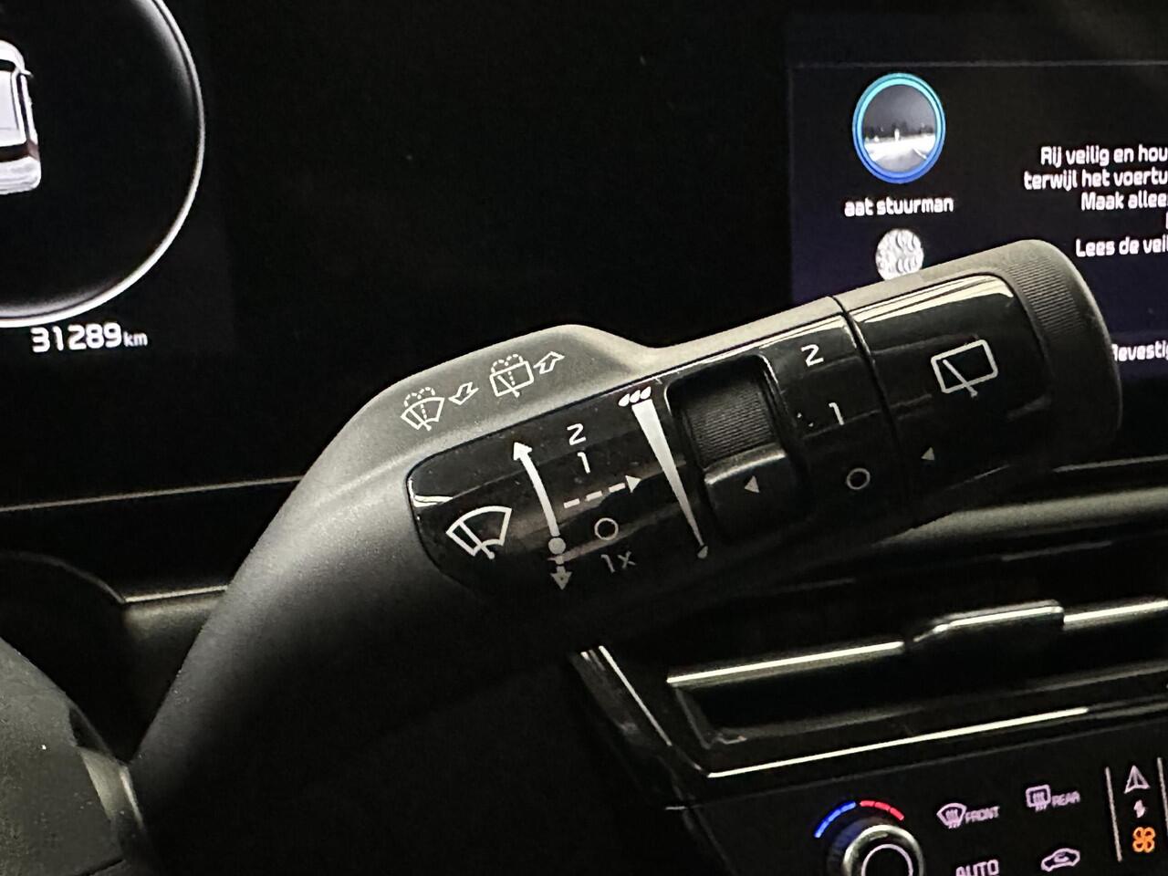 KIA e-Niro EV DynamicLine 64.8 kWh Silver Edition, zeer nette auto in een unieke kleursamenstelling