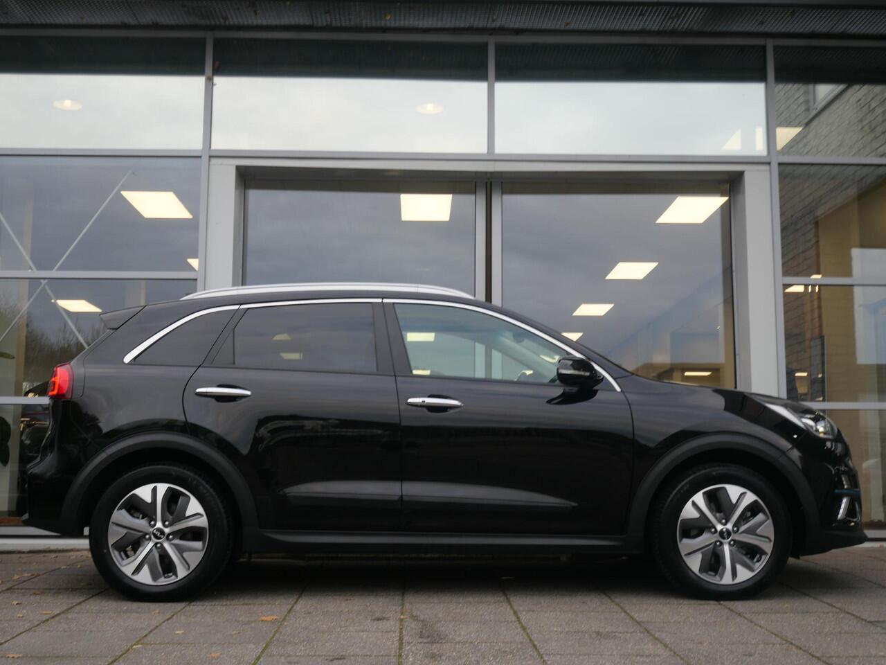 KIA e-Niro DynamicPlusLine 64 kWh | SOH 96,5% | 3Fase | Trekhaak | Cruise | Clima | Camera | Carplay | Keyless | Navi | Stoel-stuurverwarming |