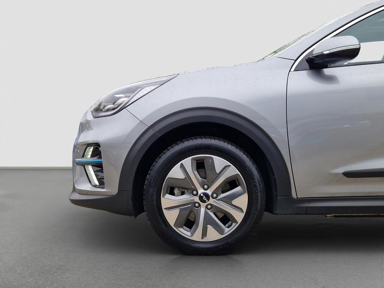 KIA e-Niro DynamicPlusLine 64 kWh | Open dak | Stoelverwarming | Key-Less | LED |