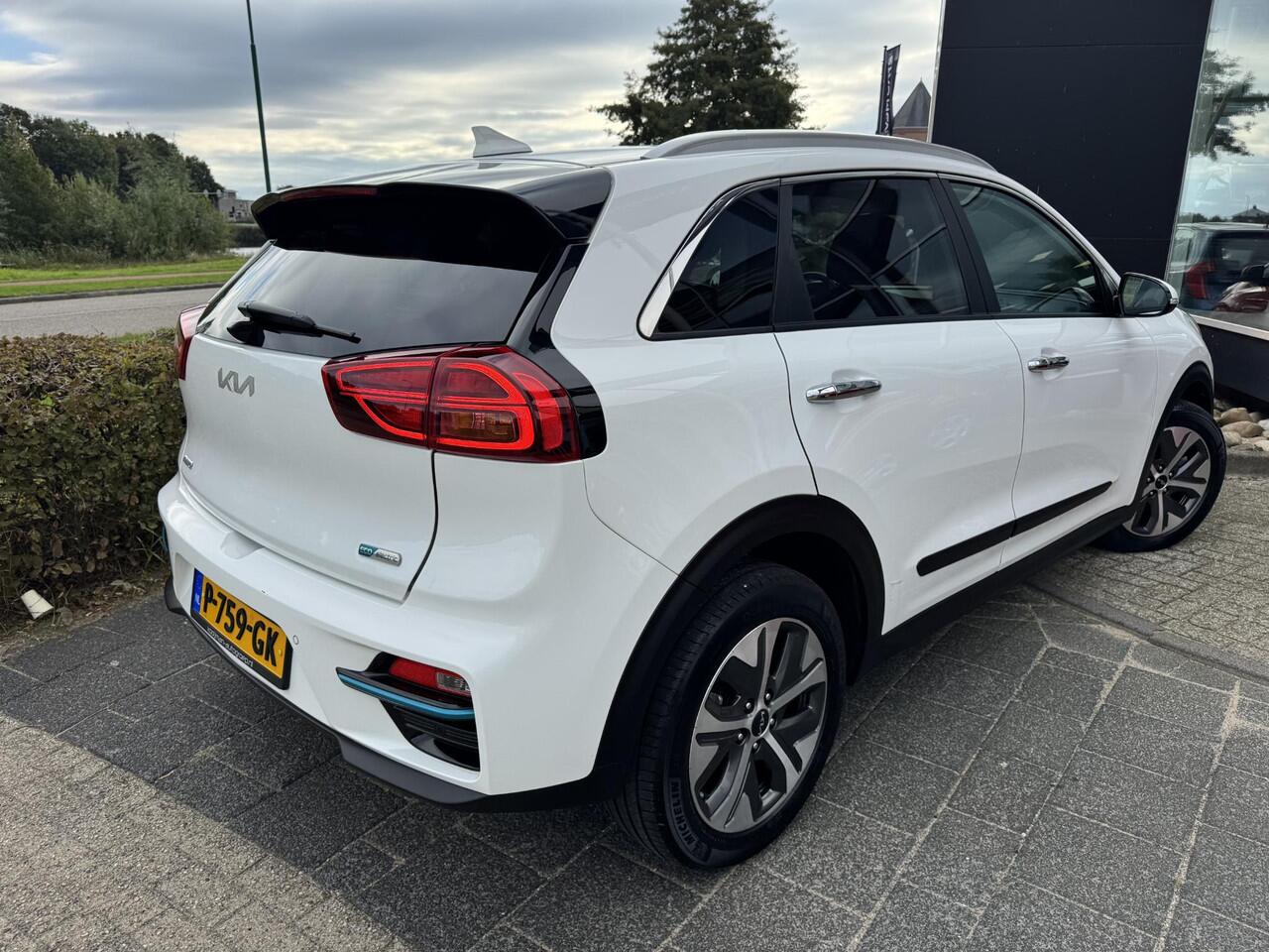 KIA e-Niro ExecutiveLine 64 kWh Eerste Eigenaar, Dealeronderhouden, Stoelventilatie/Verwarming, Enz...
