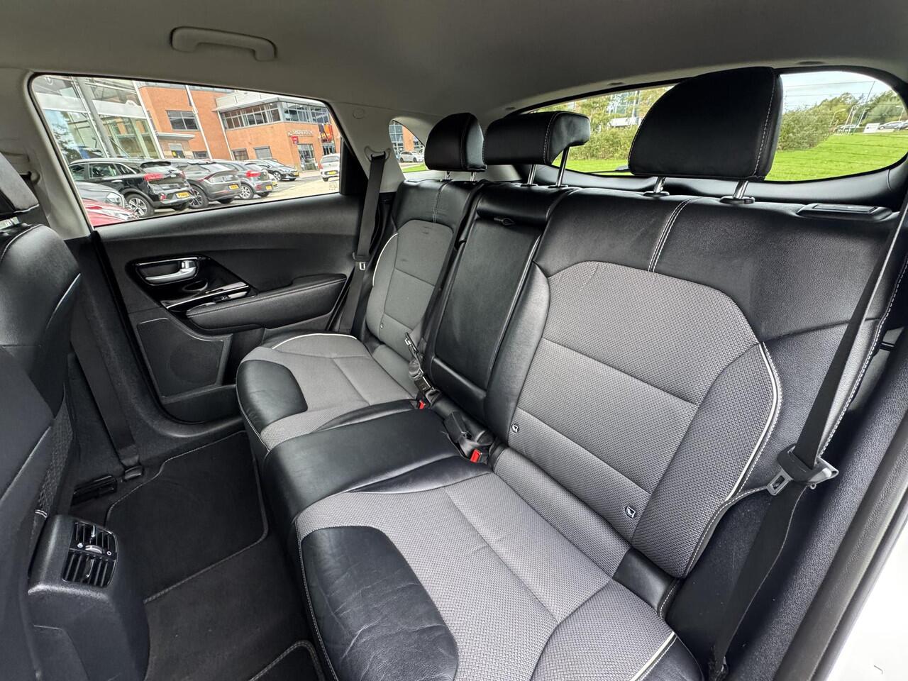 KIA e-Niro ExecutiveLine 64 kWh Eerste Eigenaar, Dealeronderhouden, Stoelventilatie/Verwarming, Enz...