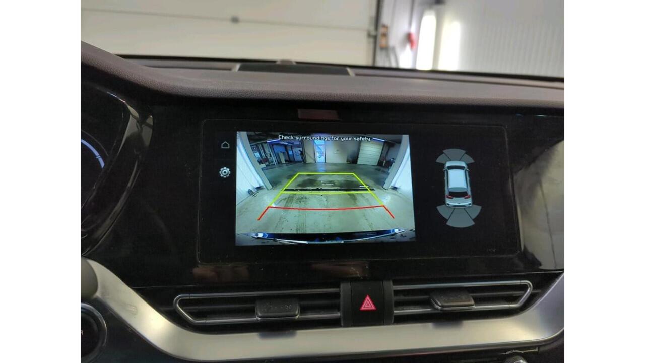 KIA e-Niro ExecutiveLine 64 kWh | Panoramadak | Leder | Achteruitrijcamera | Stoel- Verwarming & Koeling | Adaptive Cruise |