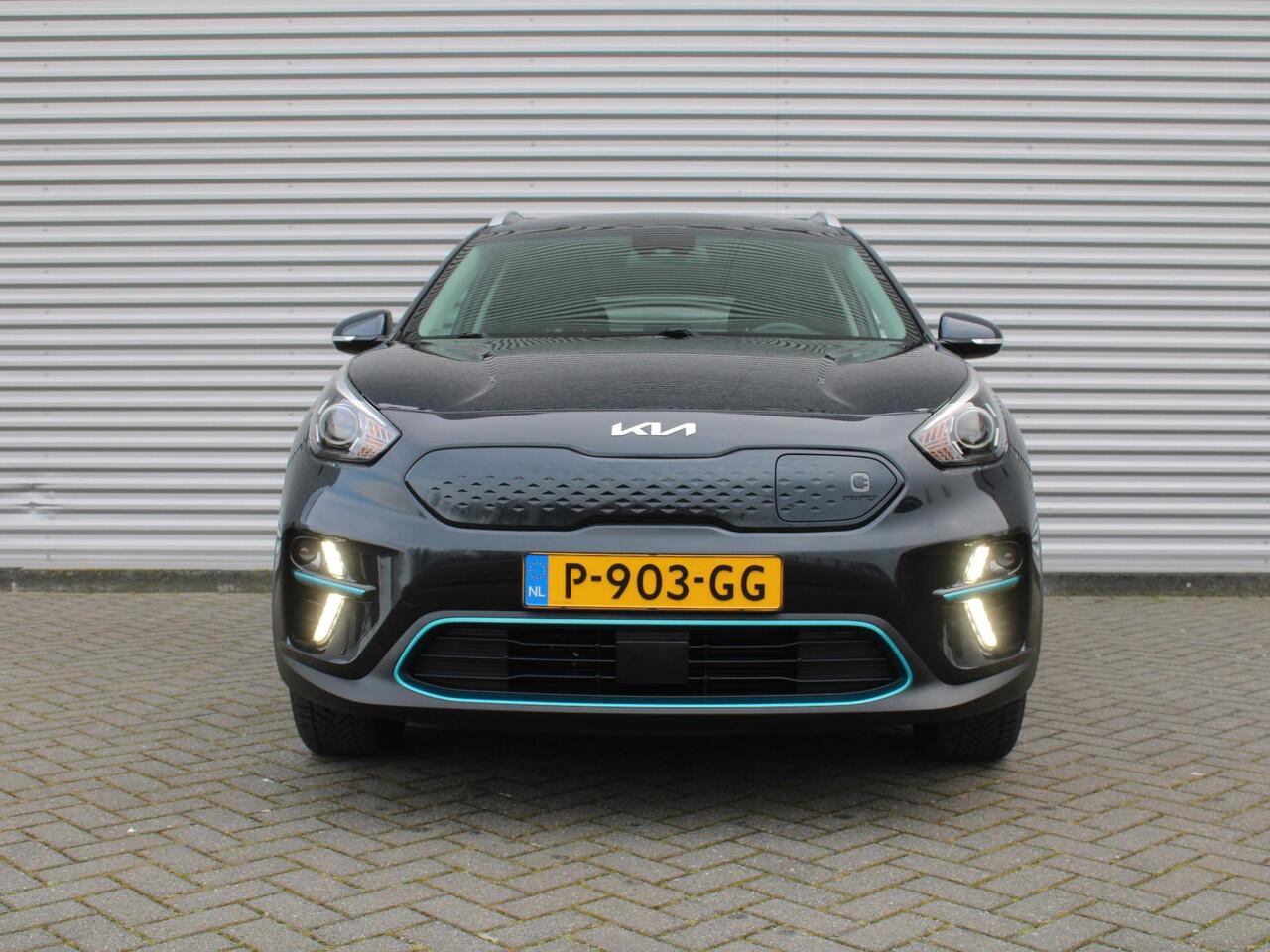 KIA e-Niro Edition 64 kWh | Stuur-/stoelverwarming | Camera | 17" LM | Clima | Cruise adapt. | PDC | Keyless | Navi |