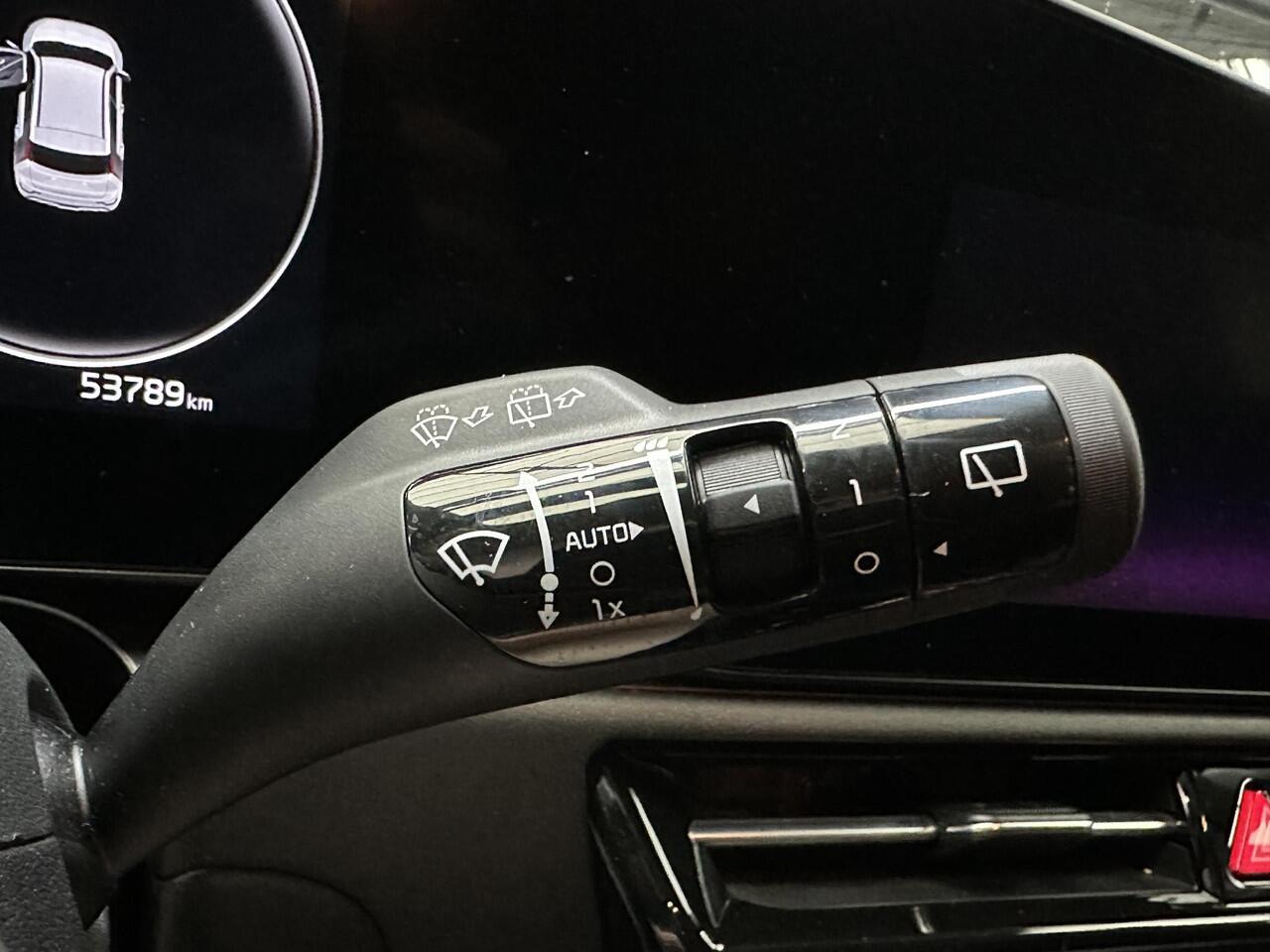 KIA e-Niro EV DynamicLine 64.8 kWh Dodehoekdetectie, Elektrische Stoelen, Adaptieve Cruisecontrol, Stoel en Stuurverwarming en meer!