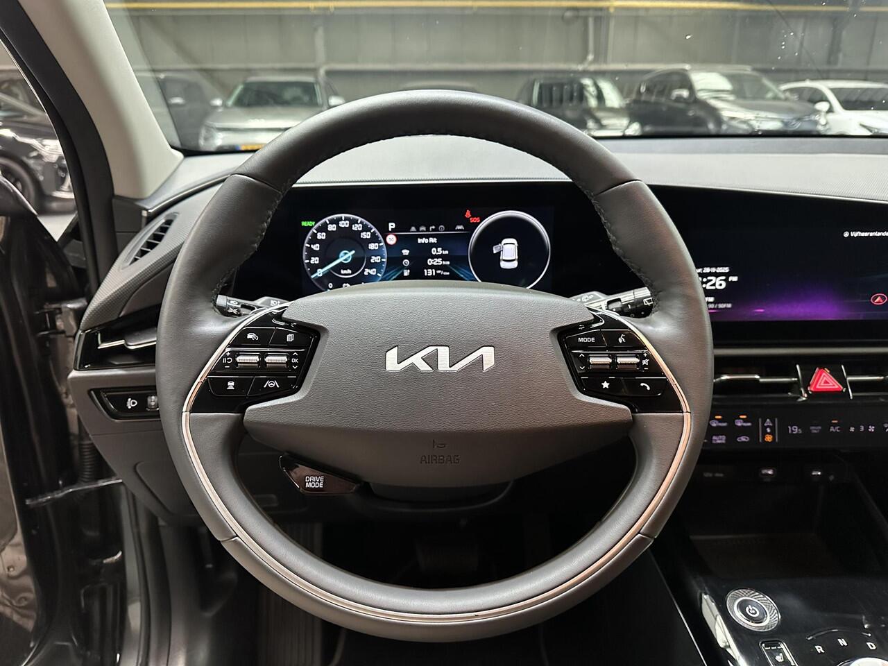 KIA e-Niro EV DynamicLine 64.8 kWh Dodehoekdetectie, Elektrische Stoelen, Adaptieve Cruisecontrol, Stoel en Stuurverwarming en meer!