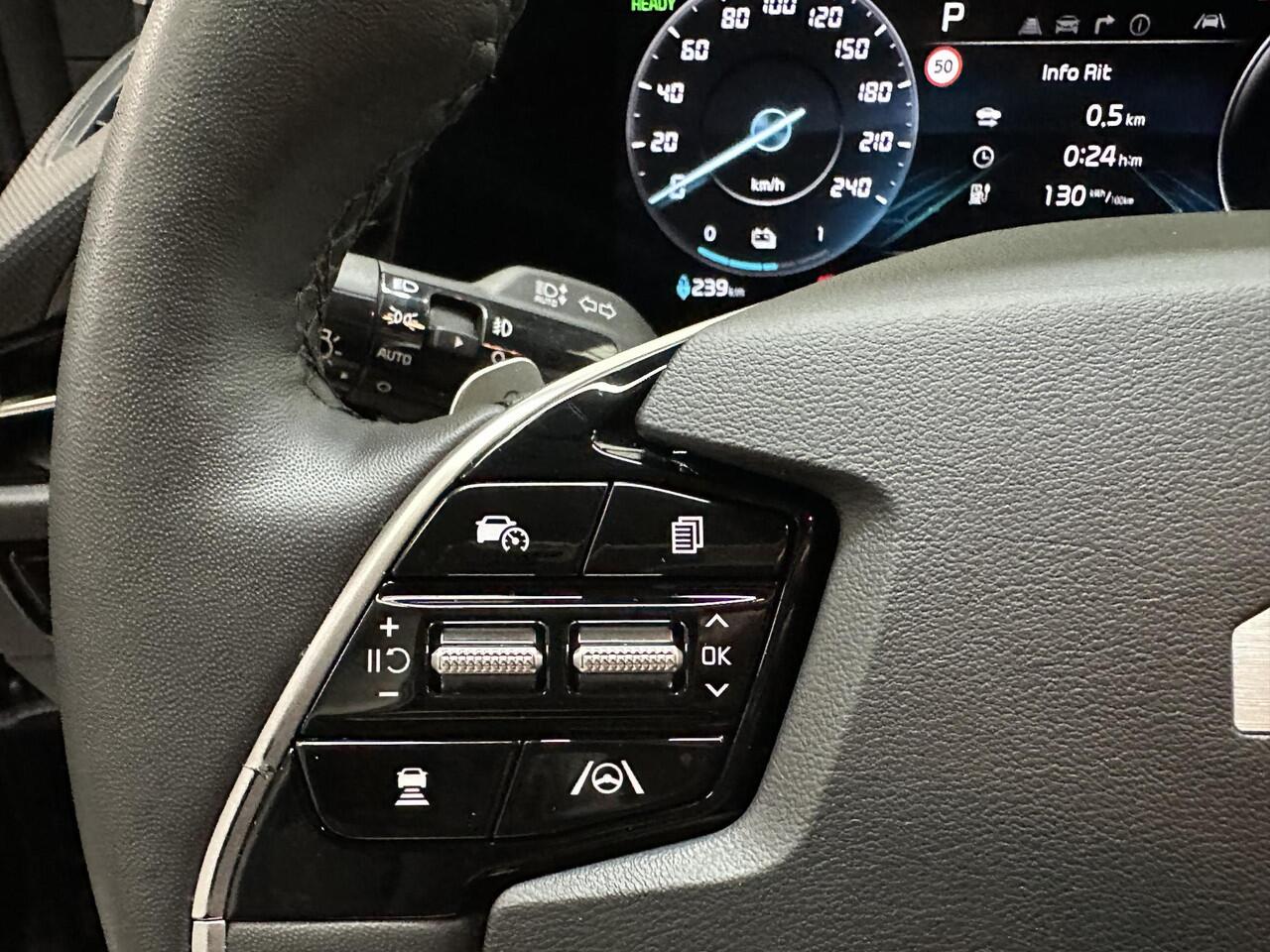 KIA e-Niro EV DynamicLine 64.8 kWh Dodehoekdetectie, Elektrische Stoelen, Adaptieve Cruisecontrol, Stoel en Stuurverwarming en meer!