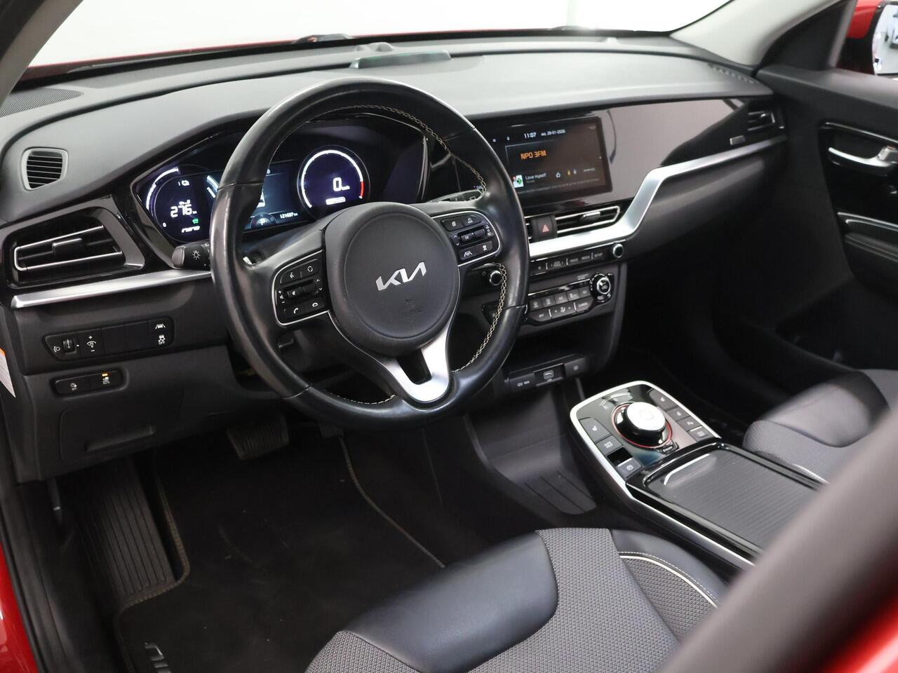 KIA e-Niro DynamicPlusLine 64 kWh | Panoramadak | Stoel/Stuurwielverwarming | Adaptieve Cruise Control | Keyless Go | LED Koplampen |