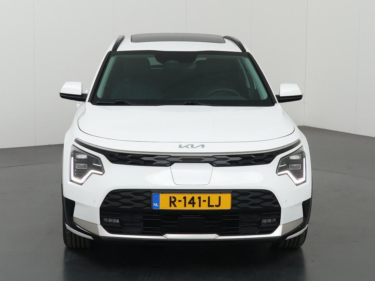 KIA e-Niro EV DynamicPlusLine 64.8 kWh | Panoramadak | Stoel/Stuurwielverwarming | Head-Up Display | Dodehoek Detectie |