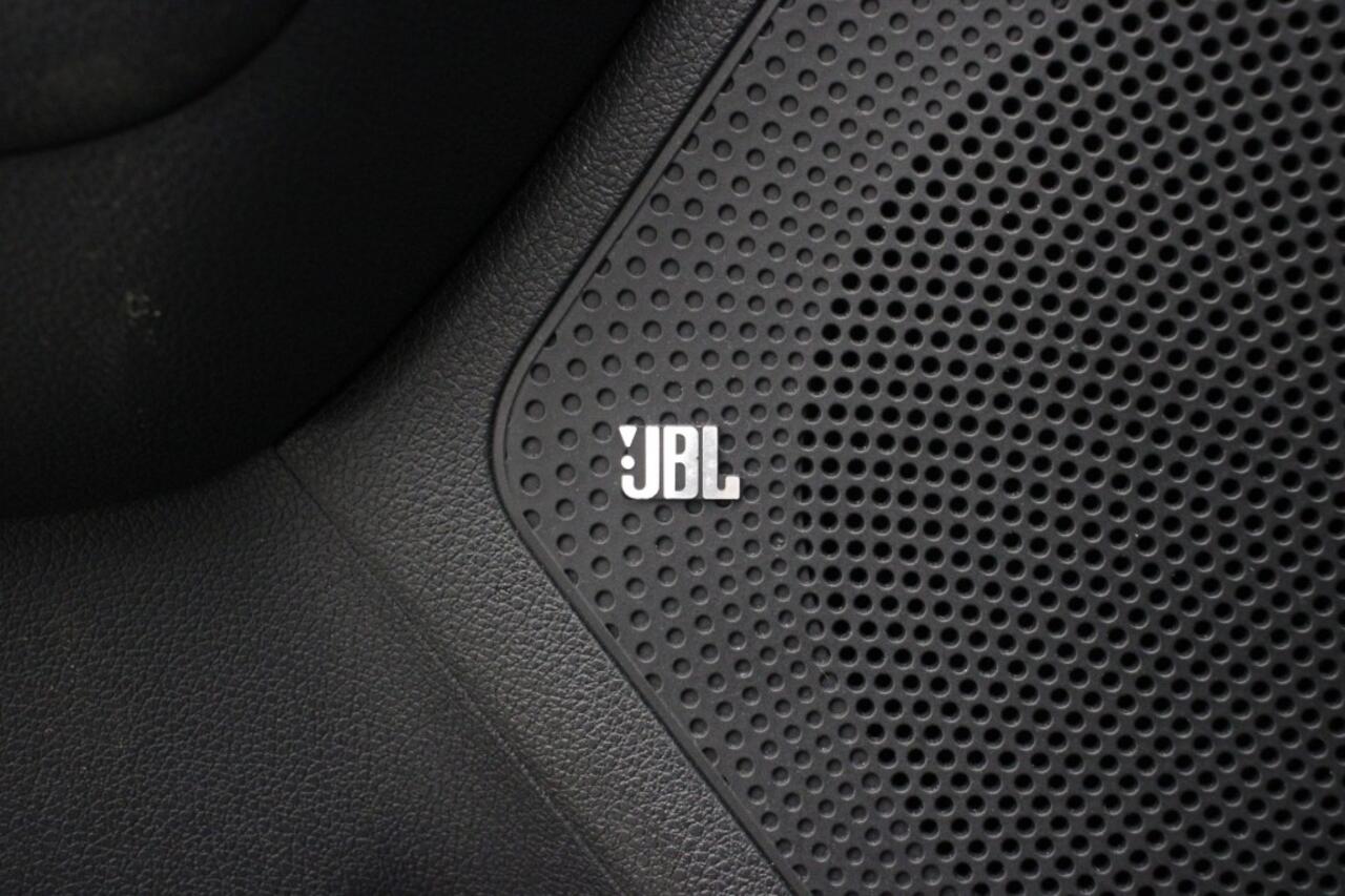 KIA e-Niro DynamicPlusLine 64 kWh - Carplay, Camera, Leer, JBL, Memory, Stoelverw. SOH 100%