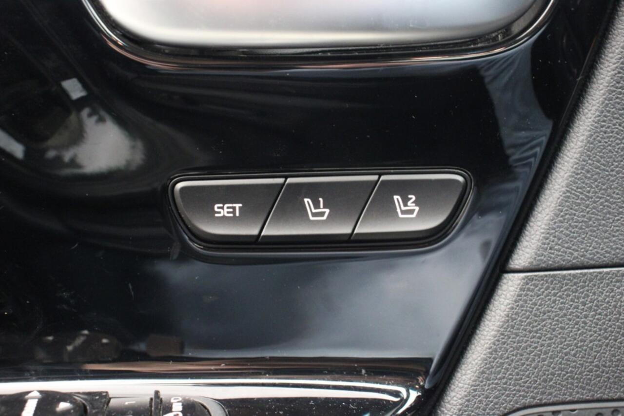 KIA e-Niro DynamicPlusLine 64 kWh - Carplay, Camera, Leer, JBL, Memory, Stoelverw. SOH 100%