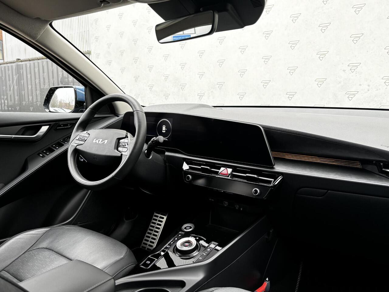 KIA e-Niro EV ExecutiveLine 64.8 kWh | Climate Control | Schuif- Kanteldak | Leder interieur | Apple Carplay & Android auto |