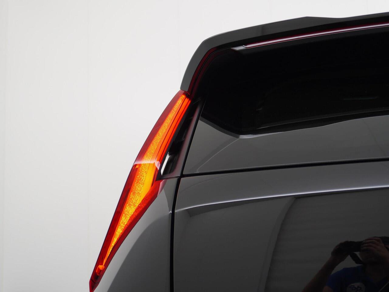 KIA e-Niro EV 64.8 kWh Navigatie | Stoelverwarming | Keyless | Camera |