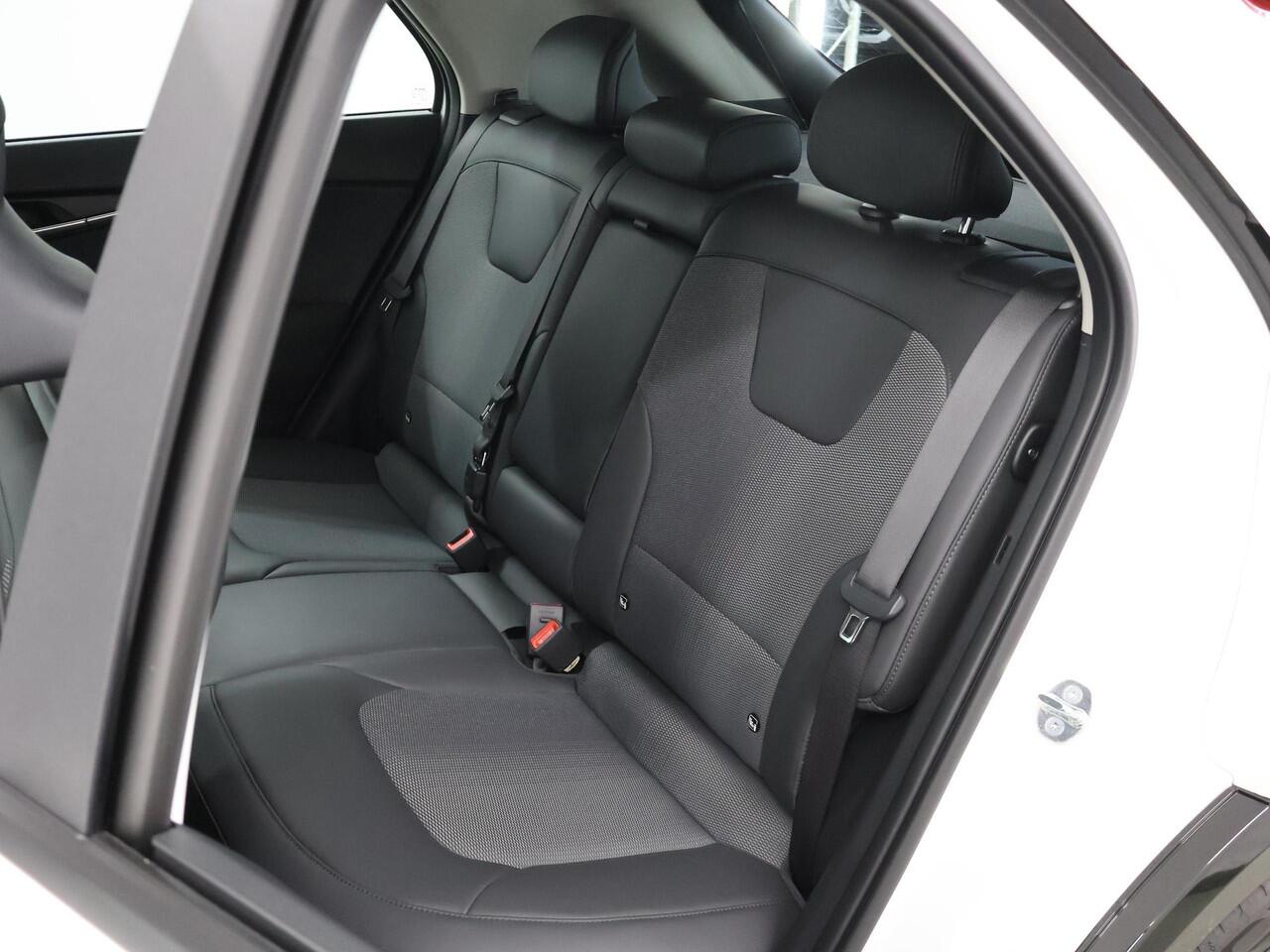 KIA e-Niro EV DynamicLine 64.8 kWh | Keyless | Navigatie | Climate Control | Parkeercamera |