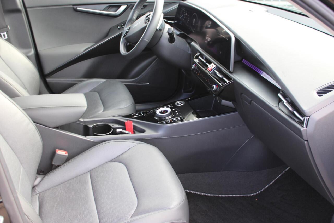 KIA e-Niro EV ExecutiveLine 64.8 kWh GRATIS WINTERBANDEN SET Camera / Navigatie / Leder interieur / schuifdak