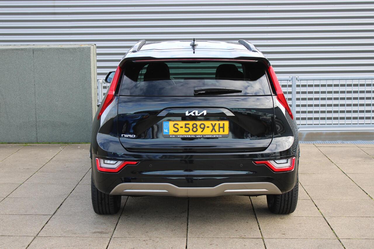 KIA e-Niro EV ExecutiveLine 64.8 kWh GRATIS WINTERBANDEN SET Camera / Navigatie / Leder interieur / schuifdak