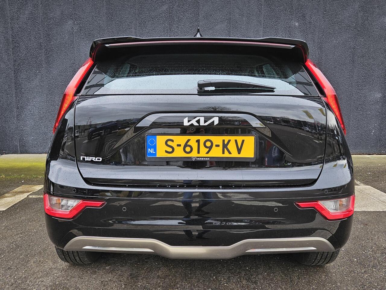 KIA e-Niro EV DynamicLine 64.8 kWh | Automaat | Camera | Navi | H-Leder | Apple Carplay/Android Auto | Key-Less | Clima | 17" Velgen | PDC | Cruise | LED |