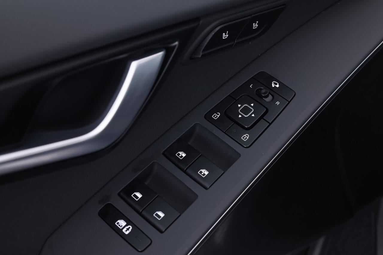 KIA e-Niro EV ExecutiveLine 64.8 kWh | SCHUIFDAK | Head-Up | EL. STOEL ? 1e Eigenaar